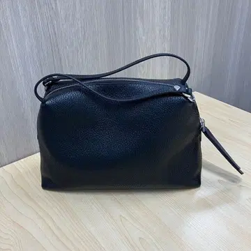 GIANNI CHIARINI 블랙 가죽 핸드백