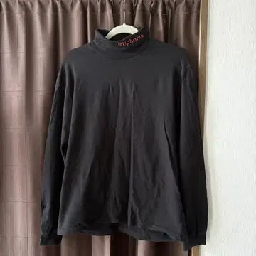 MISBHV EUphoria 자수 터틀넥