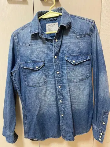 BAYFLOW 기하학 패턴 데님 셔츠