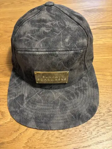 SUNDAY SOMEWHERE 다크 그레이 캡