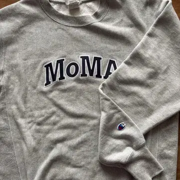 MoMA 챔피온 맨투맨 정품