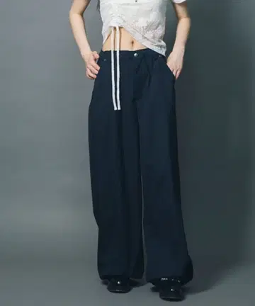 네이비 스트라이프 조거 팬츠 led.tokyo