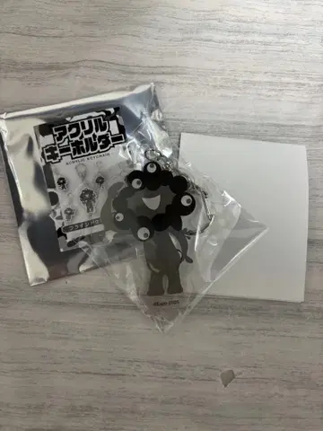 블랙 미야쿠미야쿠 아크릴 키링