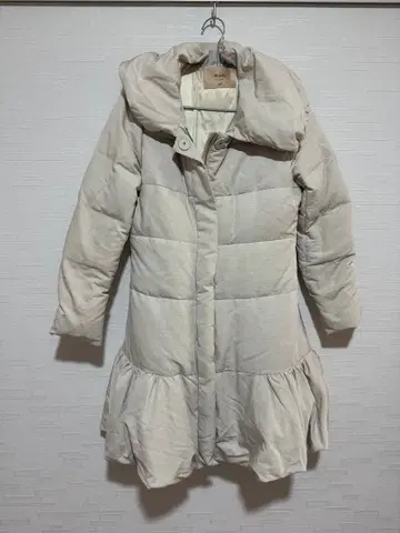 [새상품급] Maglie 마리에 프릴 달린 베이지 다운 자켓