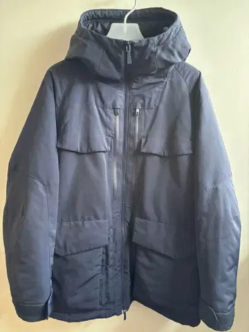 UNIQLO 화이트 마운티니어링 다운 자켓!!