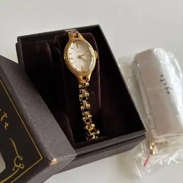 아가트 시계 ANA 한정판 모델