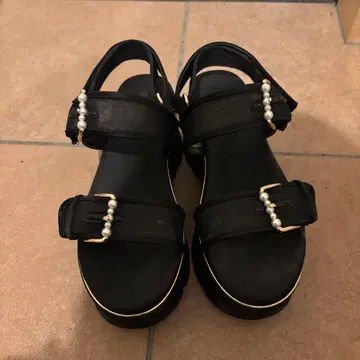 RANDA 펄 버클 볼륨 밑창 스포츠 샌들 S 사이즈 블랙