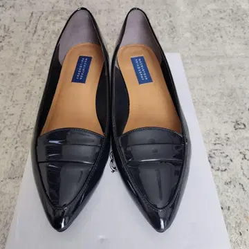 MACKINTOSH PHILOSOPHY 블랙 에나멜 펌프스 24cm