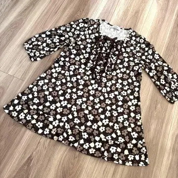 갤러리 비스콘티 꽃무늬 튜닉 7부 소매