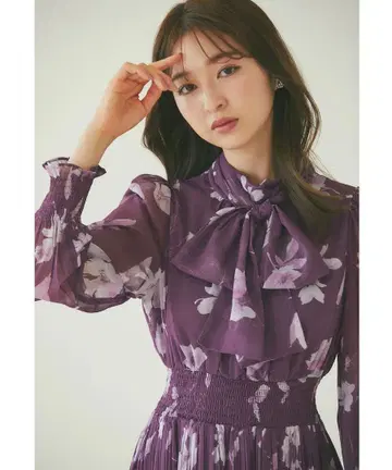 새상품 2WAY 보타이 리본 포함 플라워 프린트 셔링 플리츠 원피스