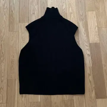 오라리 터틀 니트 베스트