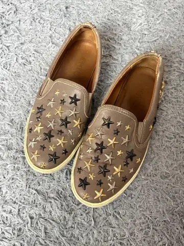 지미추 스터드 슬립온 22.5 상당 그런지 작은 사이즈