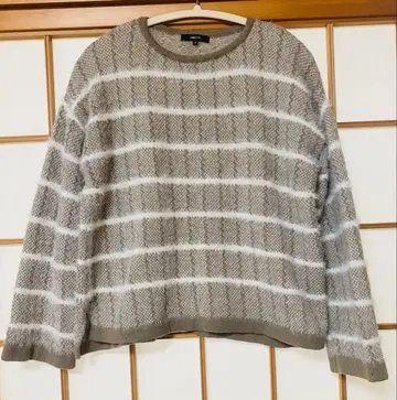 [컴시즘] 스트라이프 니트 스웨터