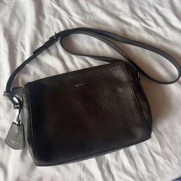 agnes b. 브라운 가죽 숄더백