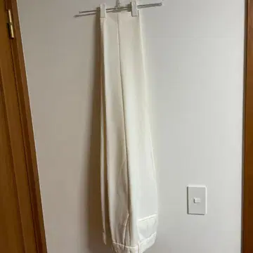 루니 화이트 팬츠