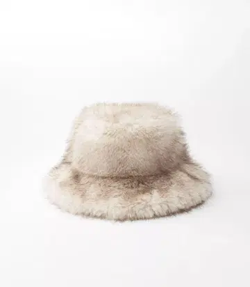 ZARA 완판템 인조 모피 비니