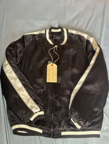 미사용 새상품 WAIPER.inc 수베니어 자켓 스카잔 L 사이즈