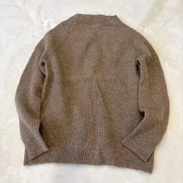 [ NARU ] 태즈매니아 라무즈 울 니트 모크넥 풀오버