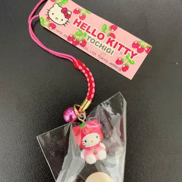 2002년 헬로키티 도치기 딸기 스트랩
