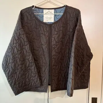 tumugu: 다크 브라운 퀼팅 자켓 M 사이즈