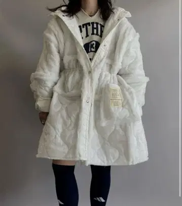 RE CIRCLE PROJECT 라이너 패치 코트 화이트