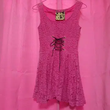 핑크 레이스업 슬리브리스 미니 원피스