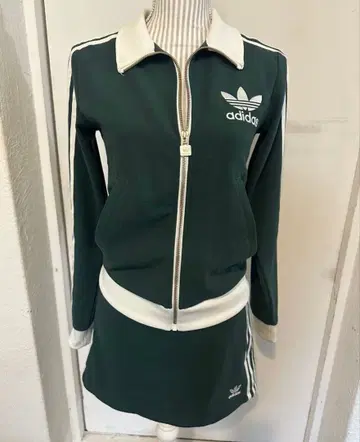 [ 가격 인하 ] adidas 그린 셋업