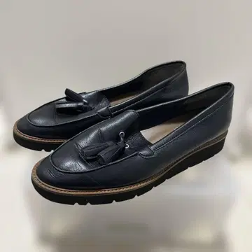 DIANA 다이애나 레더 태슬 로퍼 블랙 경량 블랙 신발