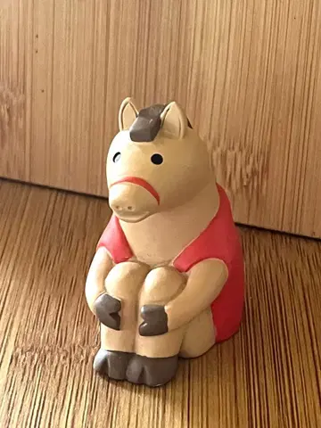 콘콘블르 경자년 앉은 말 말