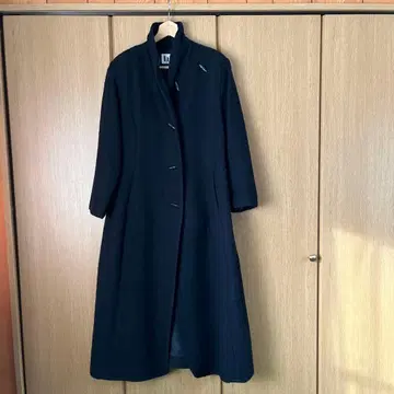 블랙 롱 코트 얇은 소재