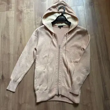 미사용에 가까운 띠어리 후드티 점퍼 후드