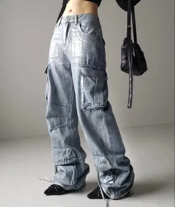 메탈릭 프린트 4 포켓 루즈 카고 데님