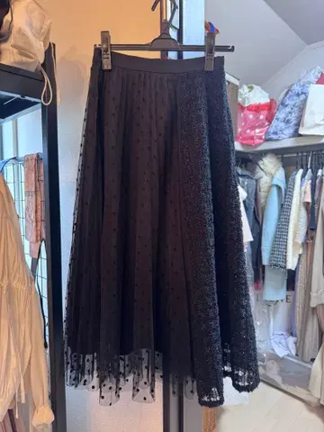 도트 무늬 플레어 스커트 블랙