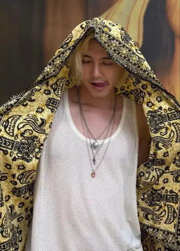 후지이 카제 바틱 스카프 발리섬 인도네시아