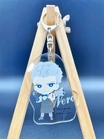 데빌 크라이 메이 네로 아크릴 키링 캡콤 카페