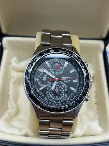 SEIKO 남성용 손목시계 V657-8120