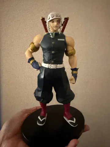 우즈이 텐겐 피규어