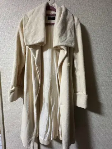 EPoca The Shop 아이보리 롱 코트