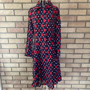 네이비 빨간색 화이트 기하학 패턴 원피스