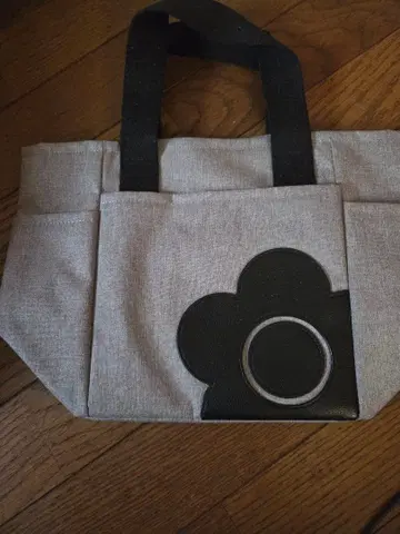 마리콴트의 백입니다.