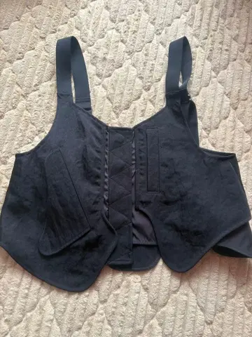 UNND 블랙 베스트 38