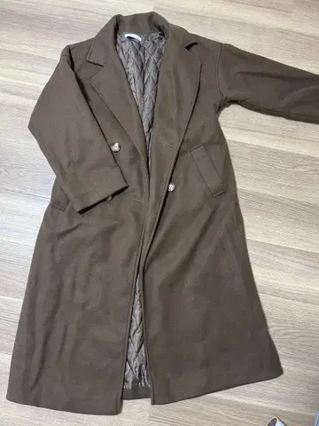 브라운 체스터 코트