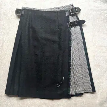 새상품급 오닐 오브 더블린 랩스커트 벨트 소가죽 체크 울