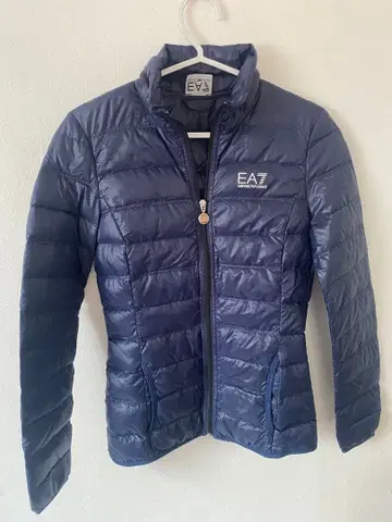 EA7 네이비 다운 자켓 xs