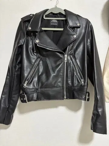 ZARA 블랙 가죽 라이더 자켓