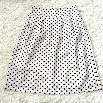 [ 준코 시마다 ] 플레어 스커트 무릎 기장 (M) 도트 깔끔한 고급
