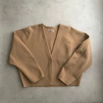 Conte 베이지 니트 가디건 V넥