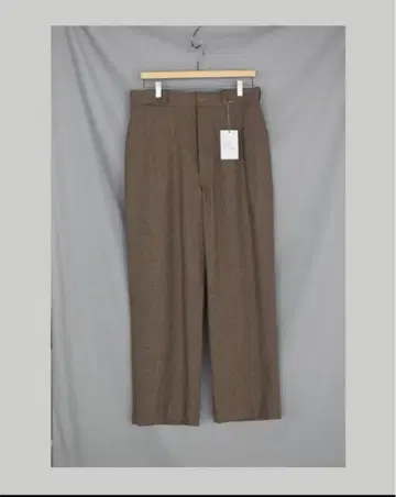 HERILL | 헤릴 Blacksheep 치노 팬츠