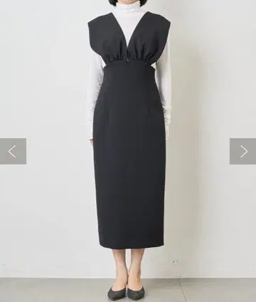 윔 가젯 V 점프 스커트 원피스