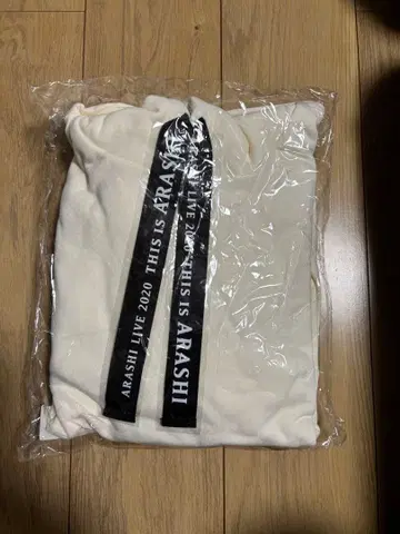 아라시 후드티 [새상품] This is ARASHI 2020 투어 굿즈